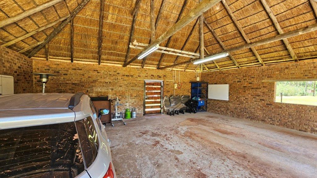 8 Bedroom Property for Sale in Skeerpoort North West